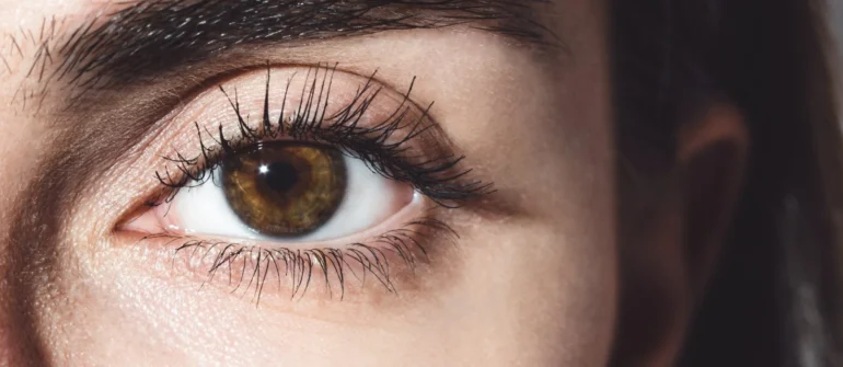 Göz Seğirmesi | Nedenleri ve Daha Fazlası